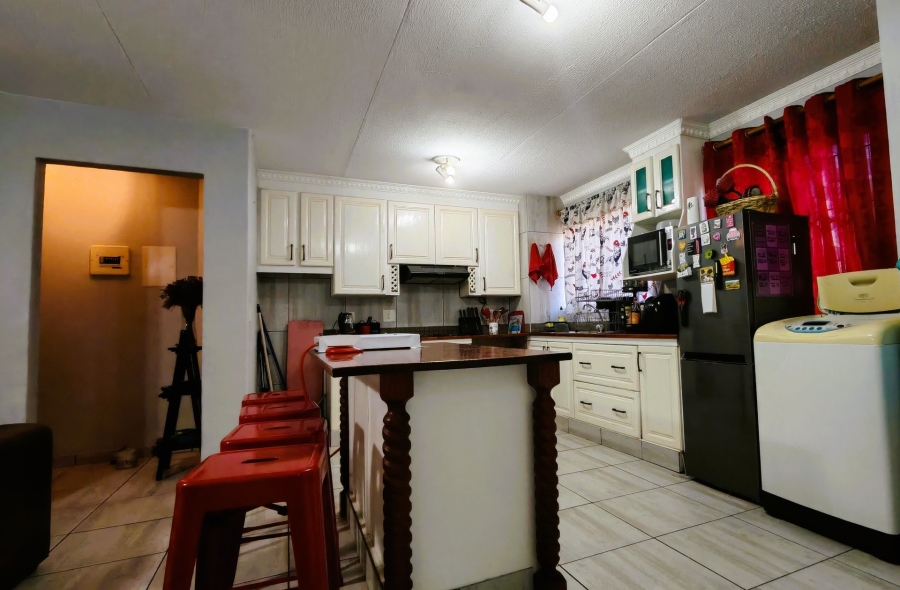 To Let 2 Bedroom Property for Rent in Vaalpark Free State